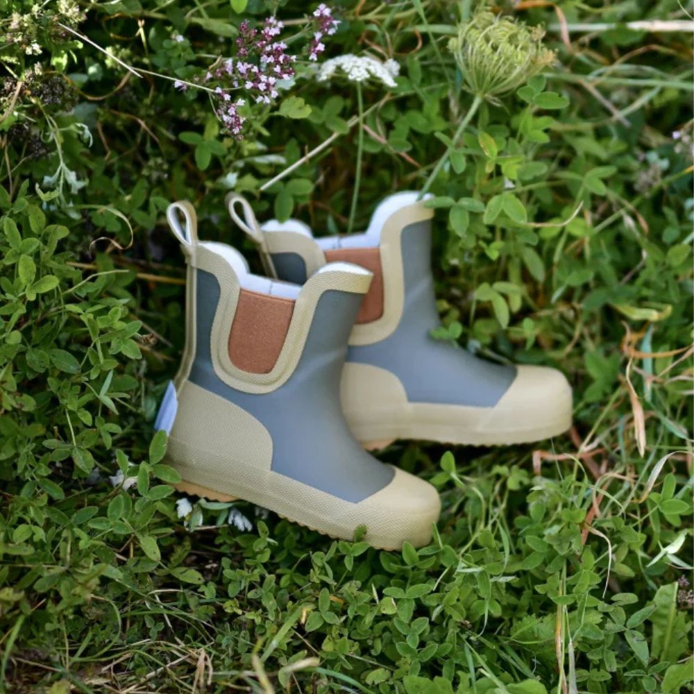 Mikk-line Kids Rubber Laarzen Roze 38 | Regenlaarzen voor kinderen | Lichtgewicht regenlaarzen | Waterdichte laarzen | Regenschoenen & enkellaarzen voor kinderen Mikk-line Kids Rubber Laarzen Roze 38 | Regenlaarzen voor kinderen | Lichtgewicht regenlaarzen | Waterdichte laarzen | Regenschoenen & enkellaarzen voor kinderen